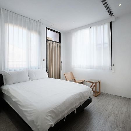Journey Hostel Tainan Exterior photo