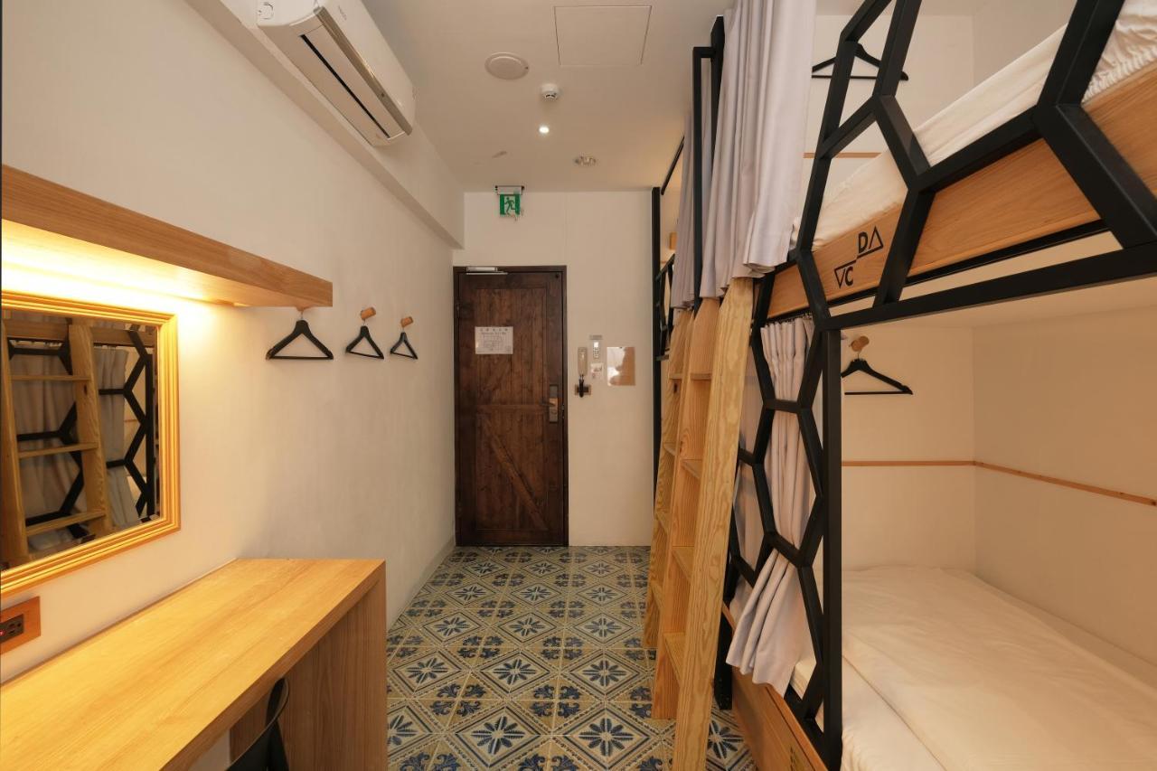 Journey Hostel Tainan Exterior photo