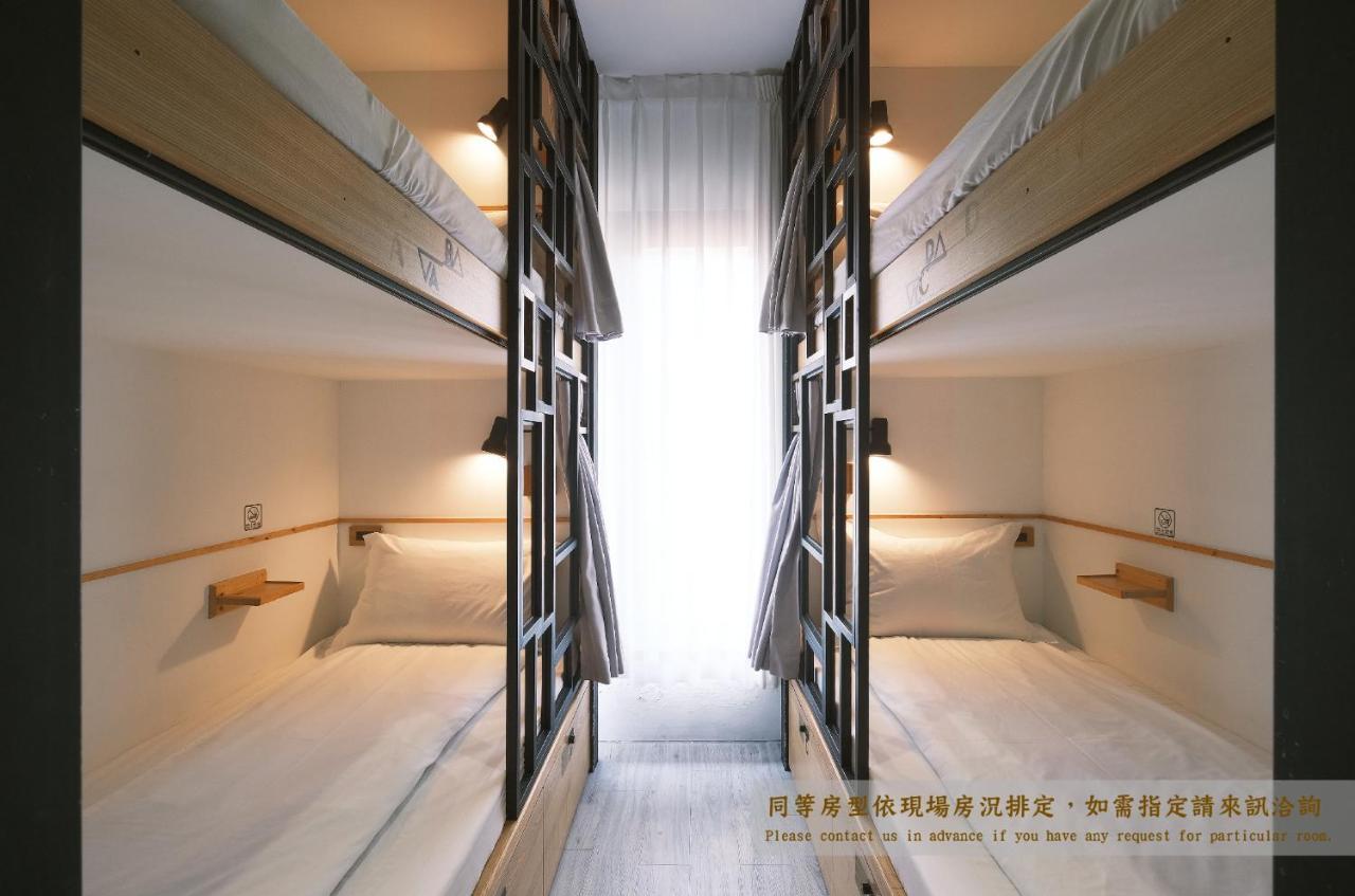 Journey Hostel Tainan Exterior photo