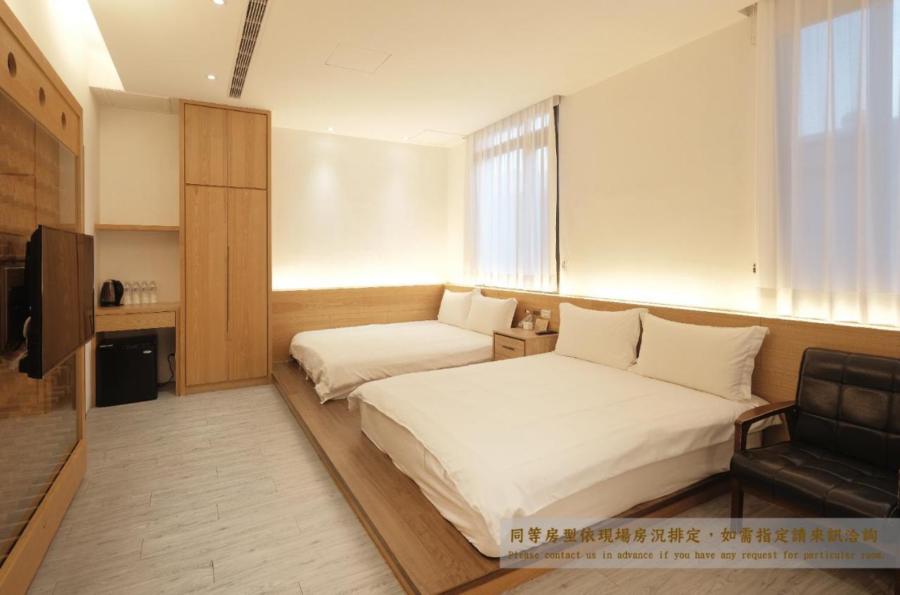 Journey Hostel Tainan Exterior photo