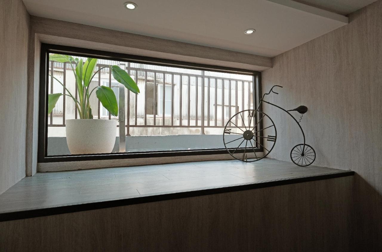Journey Hostel Tainan Exterior photo