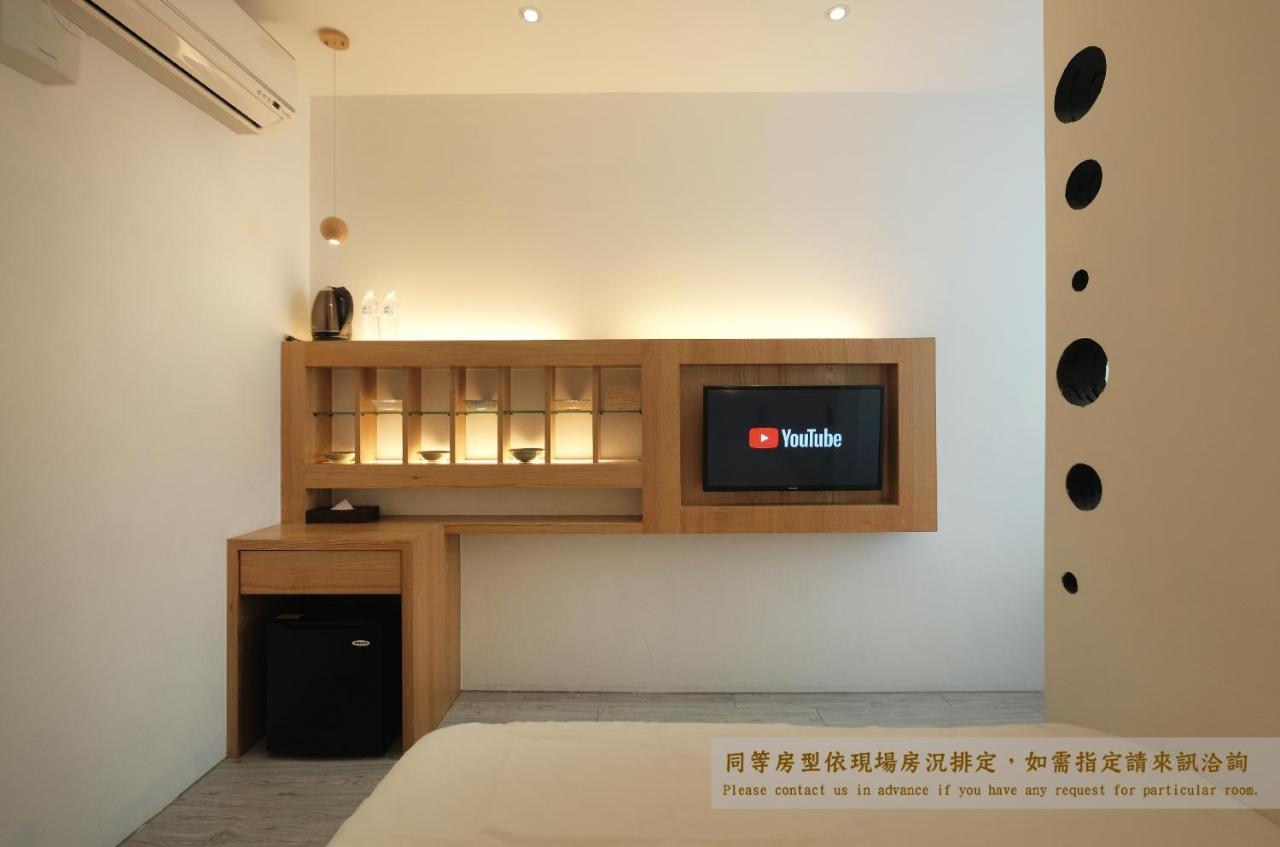 Journey Hostel Tainan Exterior photo