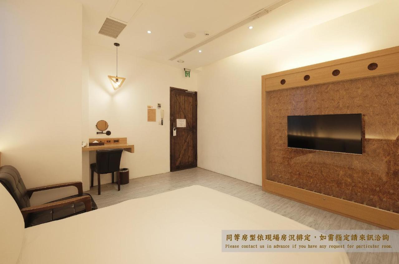 Journey Hostel Tainan Exterior photo
