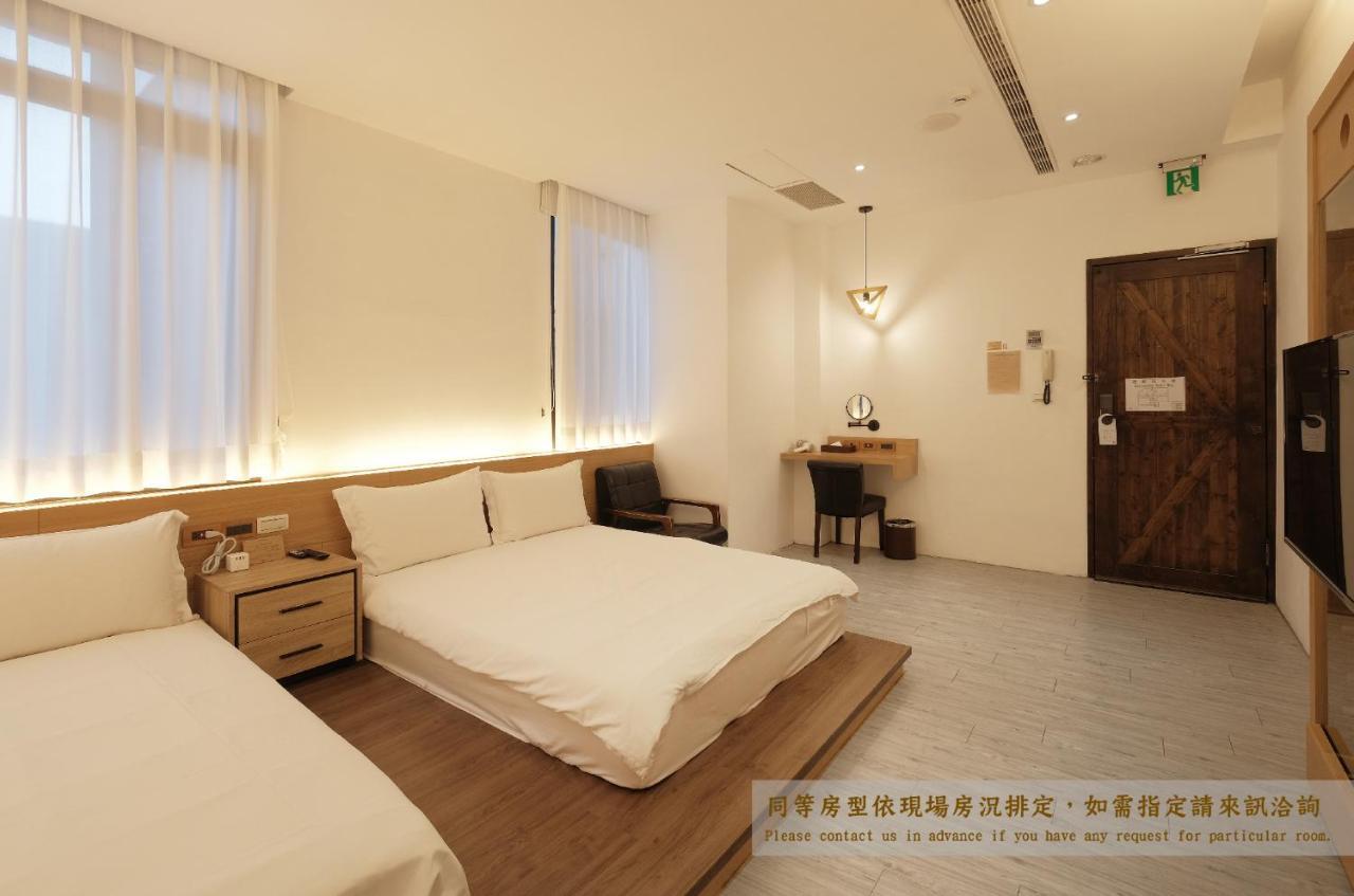 Journey Hostel Tainan Exterior photo