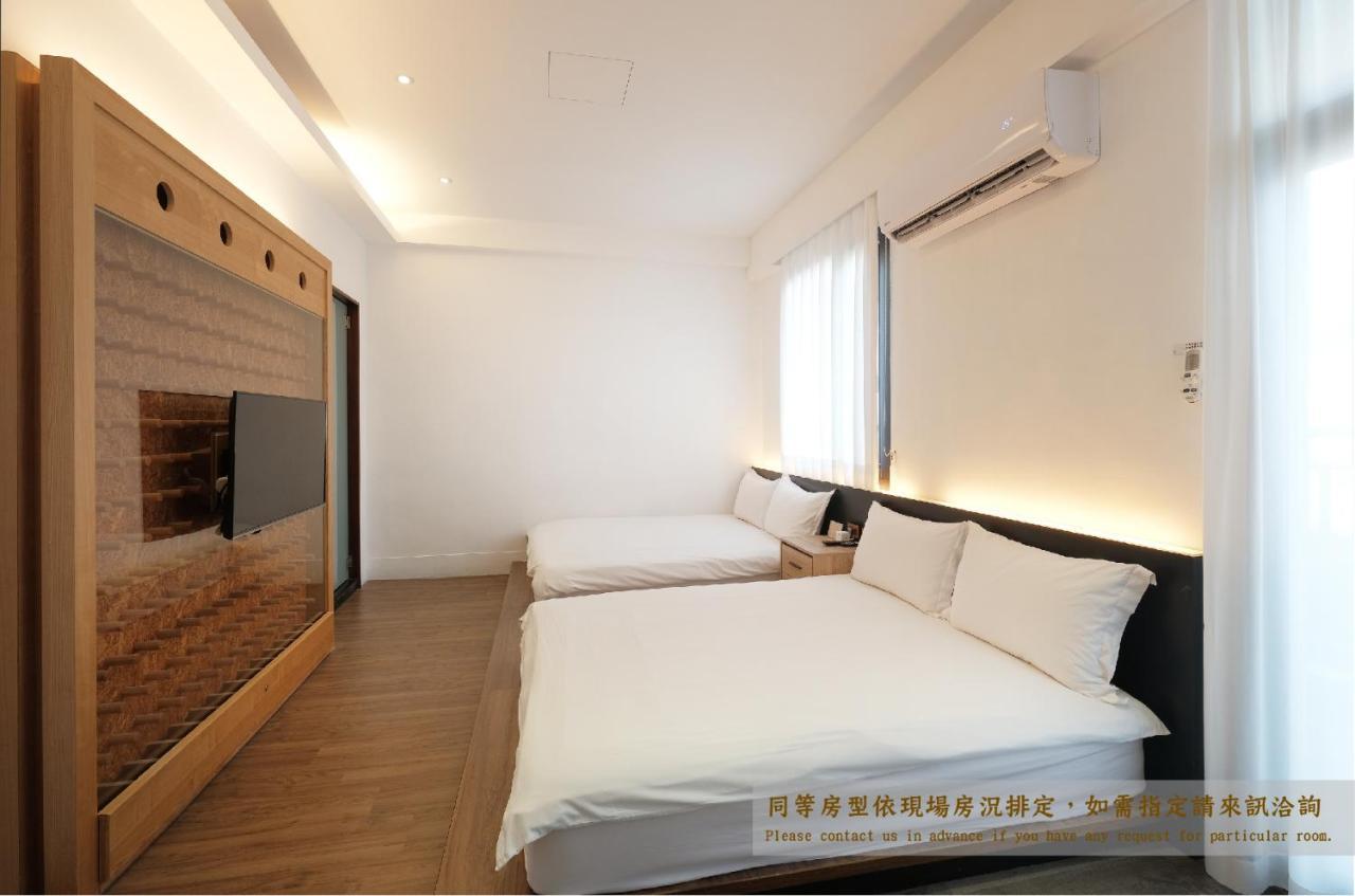 Journey Hostel Tainan Exterior photo
