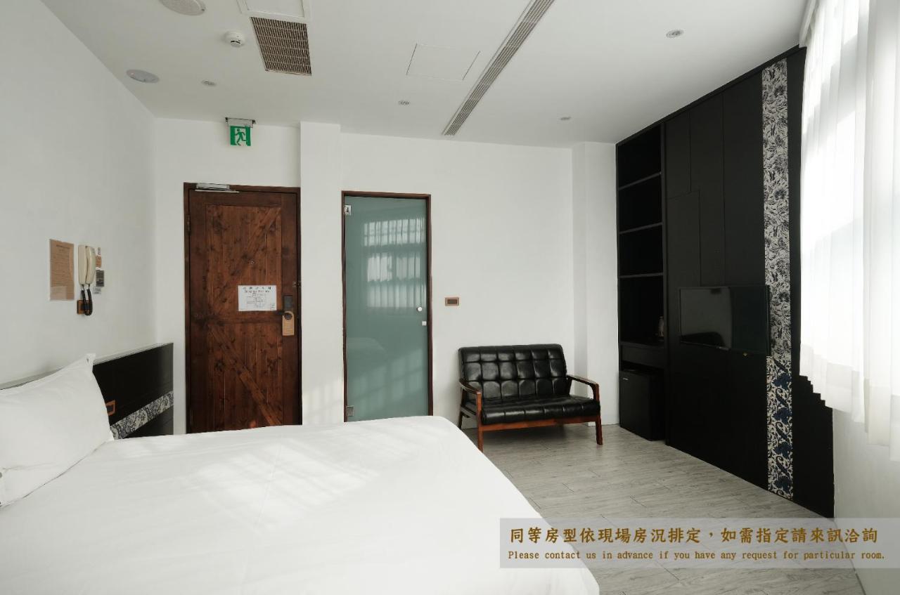 Journey Hostel Tainan Exterior photo
