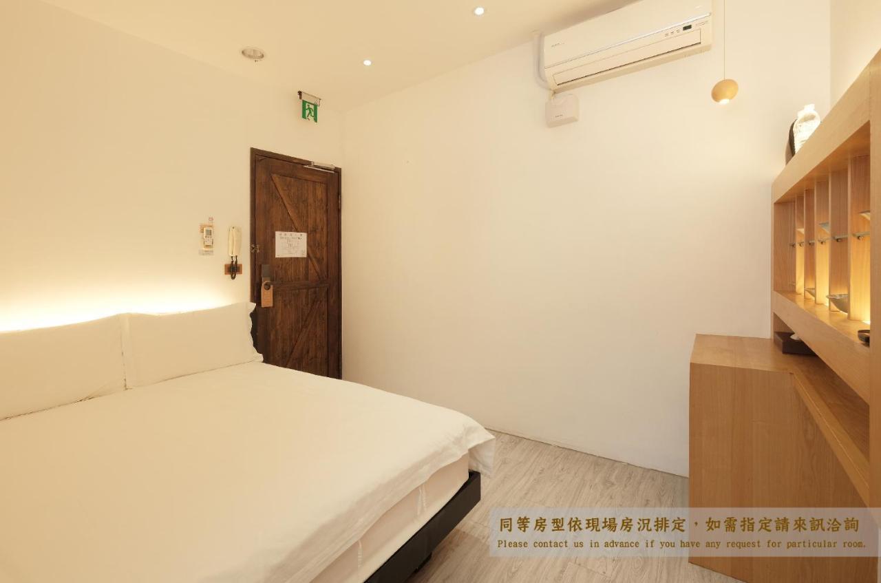 Journey Hostel Tainan Exterior photo