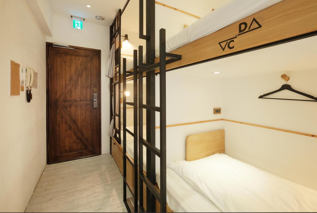 Journey Hostel Tainan Exterior photo