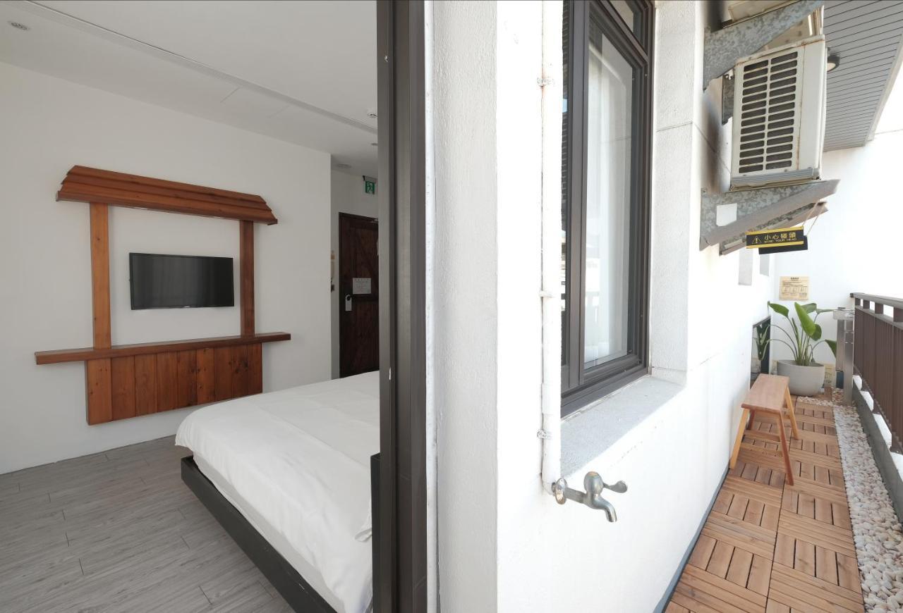Journey Hostel Tainan Exterior photo