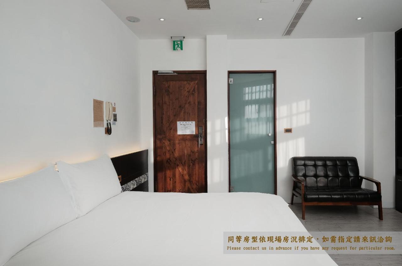 Journey Hostel Tainan Exterior photo
